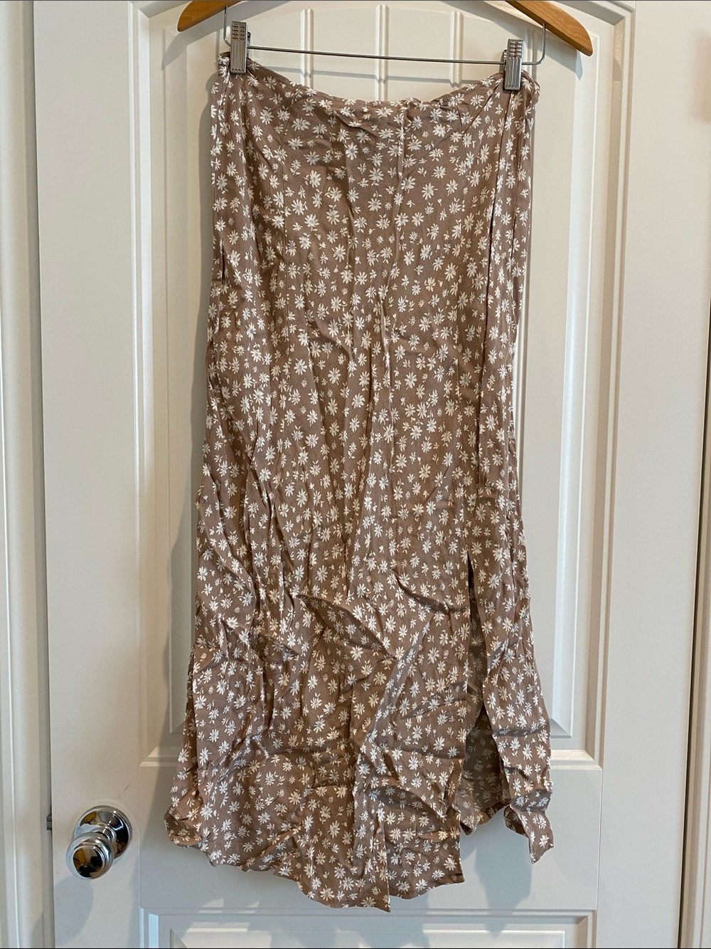 The Workshop Women's Taupe Floral Midi Skirt